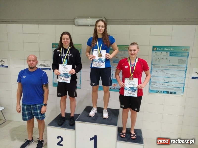 Zdjęcie w galerii na portalu naszraciborz.pl: Pływanie. 75 medali pływaków na Mistrzostwach Śląska wiadomości z regionu