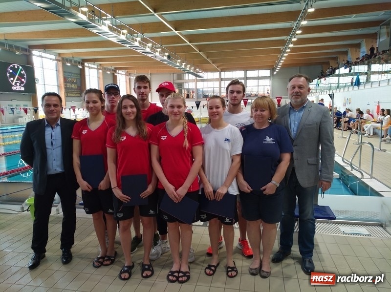 Zdjęcie w galerii na portalu naszraciborz.pl: Pływanie. 75 medali pływaków na Mistrzostwach Śląska wiadomości z regionu