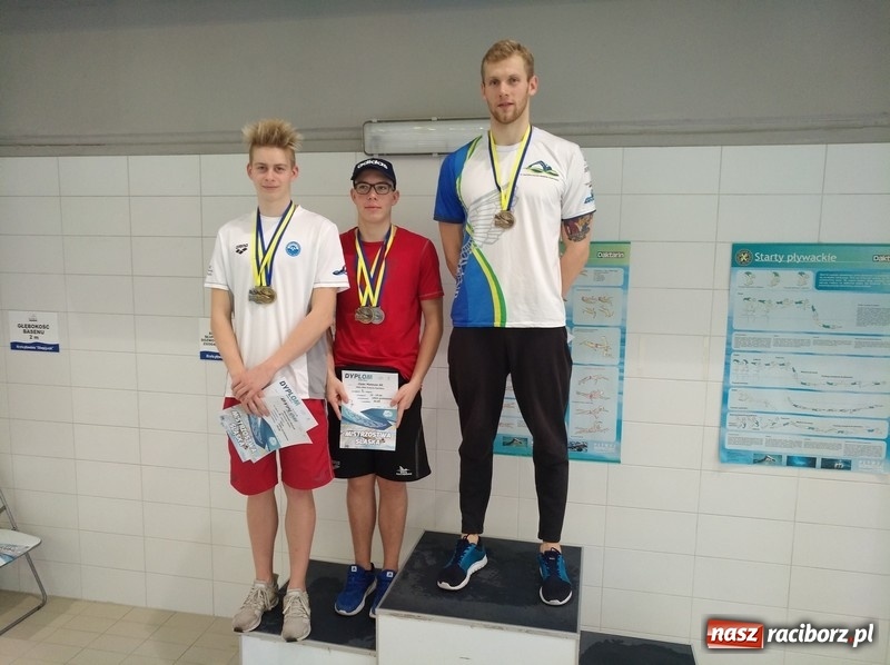 Zdjęcie w galerii na portalu naszraciborz.pl: Pływanie. 75 medali pływaków na Mistrzostwach Śląska wiadomości z regionu
