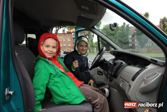 Zdjęcie w galerii na portalu naszraciborz.pl: Najmłodsi świętowali u pograniczników wiadomości z regionu