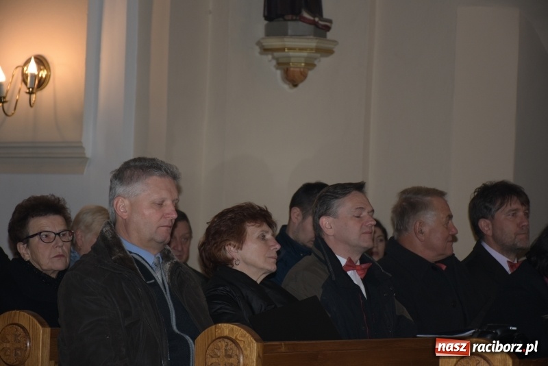 Zdjęcie w galerii na portalu naszraciborz.pl: VIII Przegląd Chórów Pogranicza w Krzyżanowicach za nami wiadomości z regionu