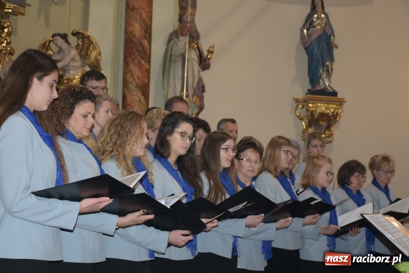 Zdjęcie w galerii na portalu naszraciborz.pl: VIII Przegląd Chórów Pogranicza w Krzyżanowicach za nami wiadomości z regionu