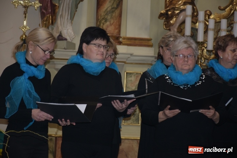 Zdjęcie w galerii na portalu naszraciborz.pl: VIII Przegląd Chórów Pogranicza w Krzyżanowicach za nami wiadomości z regionu
