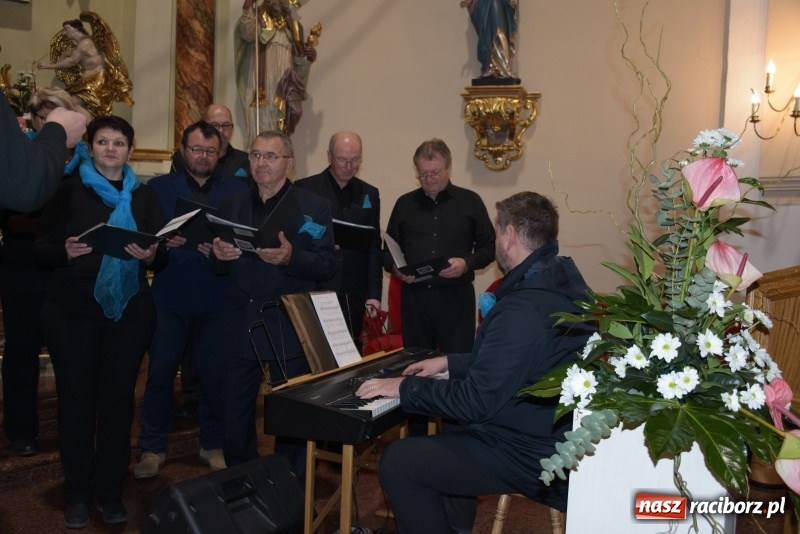 Zdjęcie w galerii na portalu naszraciborz.pl: VIII Przegląd Chórów Pogranicza w Krzyżanowicach za nami wiadomości z regionu