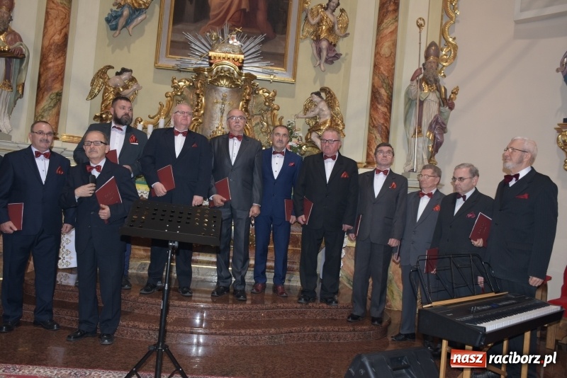 Zdjęcie w galerii na portalu naszraciborz.pl: VIII Przegląd Chórów Pogranicza w Krzyżanowicach za nami wiadomości z regionu