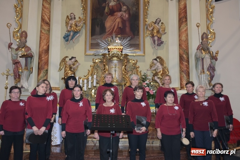 Zdjęcie w galerii na portalu naszraciborz.pl: VIII Przegląd Chórów Pogranicza w Krzyżanowicach za nami wiadomości z regionu