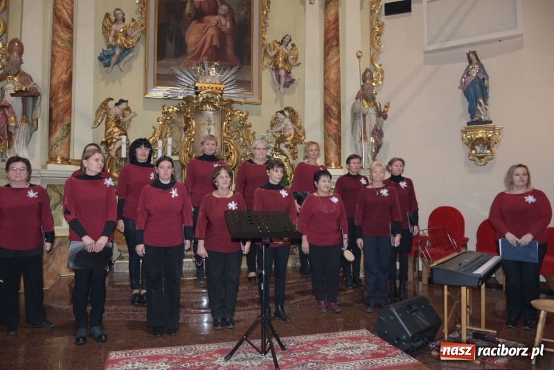 Zdjęcie w galerii na portalu naszraciborz.pl: VIII Przegląd Chórów Pogranicza w Krzyżanowicach za nami wiadomości z regionu