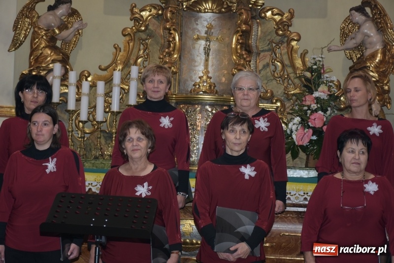 Zdjęcie w galerii na portalu naszraciborz.pl: VIII Przegląd Chórów Pogranicza w Krzyżanowicach za nami wiadomości z regionu