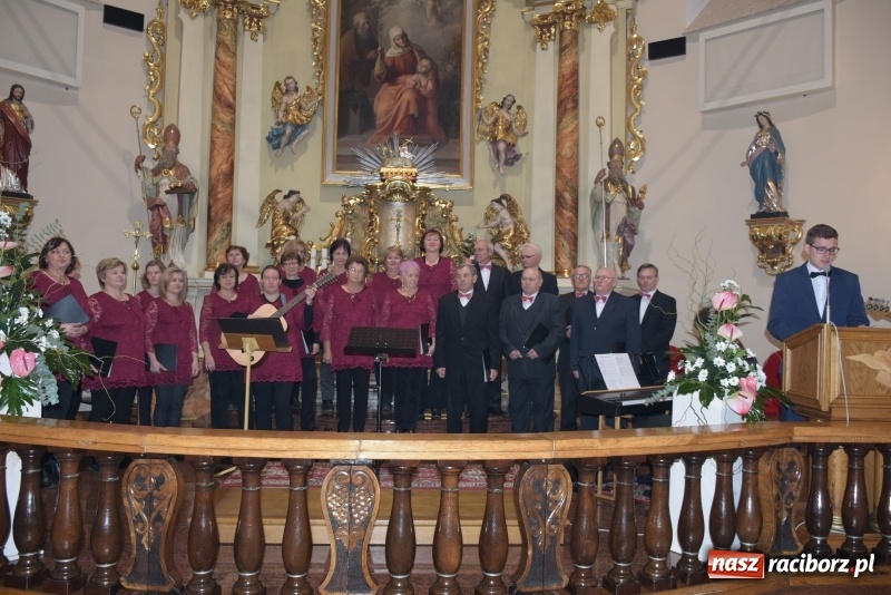 Zdjęcie w galerii na portalu naszraciborz.pl: VIII Przegląd Chórów Pogranicza w Krzyżanowicach za nami wiadomości z regionu