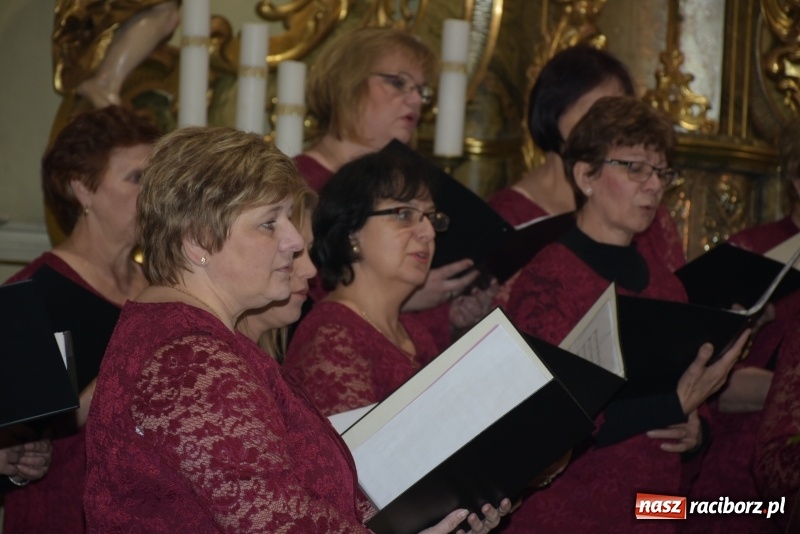 Zdjęcie w galerii na portalu naszraciborz.pl: VIII Przegląd Chórów Pogranicza w Krzyżanowicach za nami wiadomości z regionu