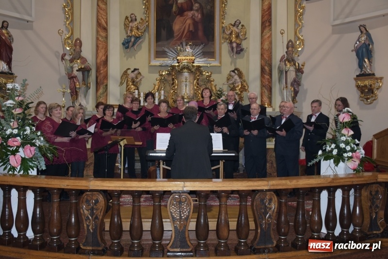 Zdjęcie w galerii na portalu naszraciborz.pl: VIII Przegląd Chórów Pogranicza w Krzyżanowicach za nami wiadomości z regionu