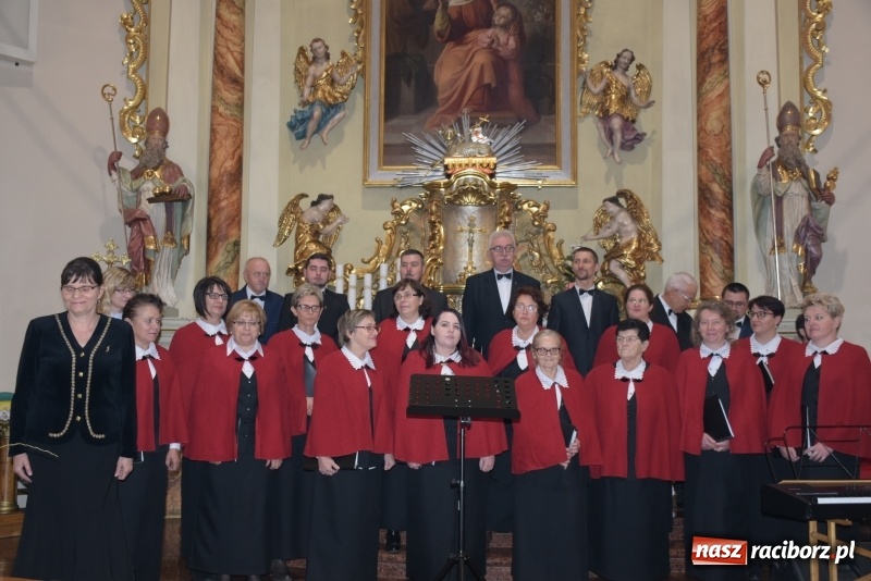 Zdjęcie w galerii na portalu naszraciborz.pl: VIII Przegląd Chórów Pogranicza w Krzyżanowicach za nami wiadomości z regionu