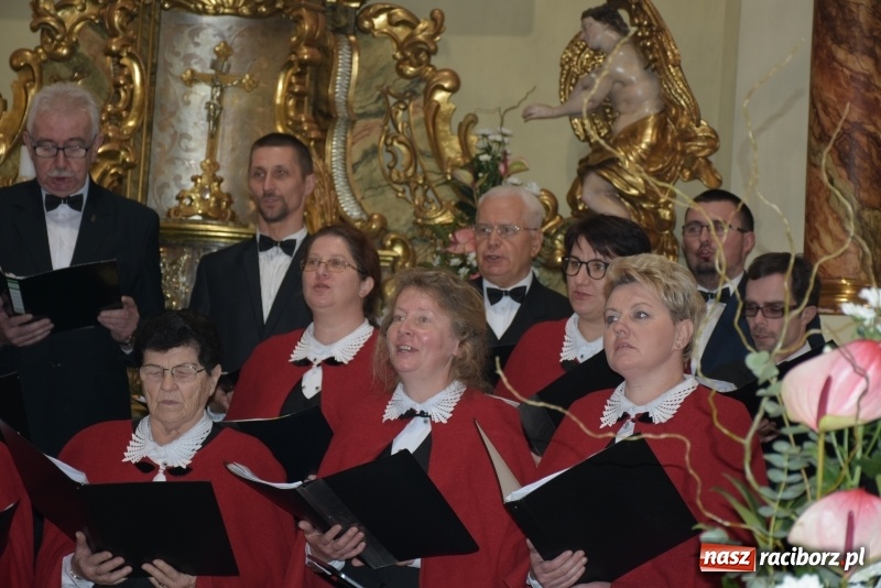 Zdjęcie w galerii na portalu naszraciborz.pl: VIII Przegląd Chórów Pogranicza w Krzyżanowicach za nami wiadomości z regionu