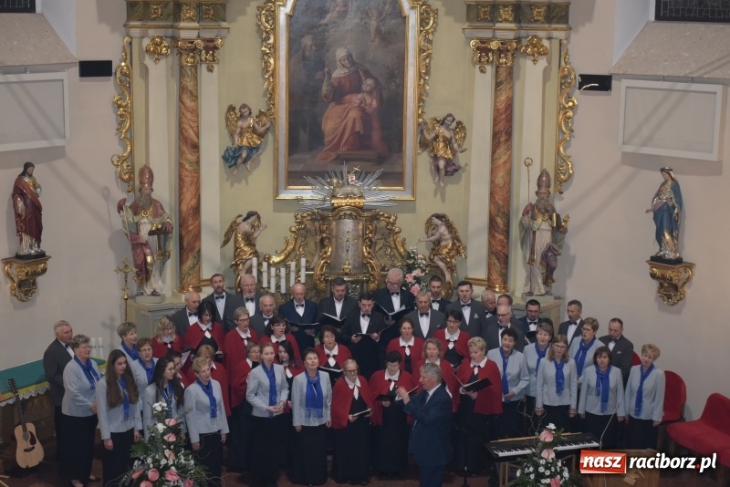 Zdjęcie w galerii na portalu naszraciborz.pl: VIII Przegląd Chórów Pogranicza w Krzyżanowicach za nami wiadomości z regionu