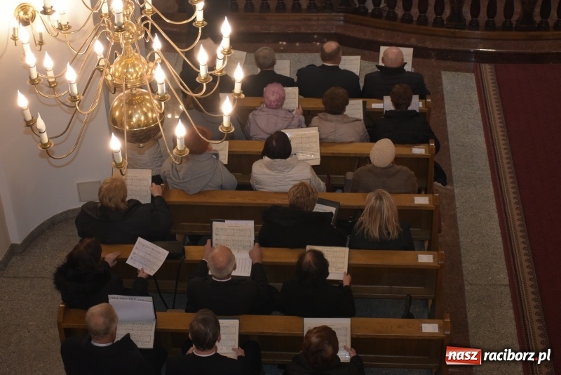 Zdjęcie w galerii na portalu naszraciborz.pl: VIII Przegląd Chórów Pogranicza w Krzyżanowicach za nami wiadomości z regionu