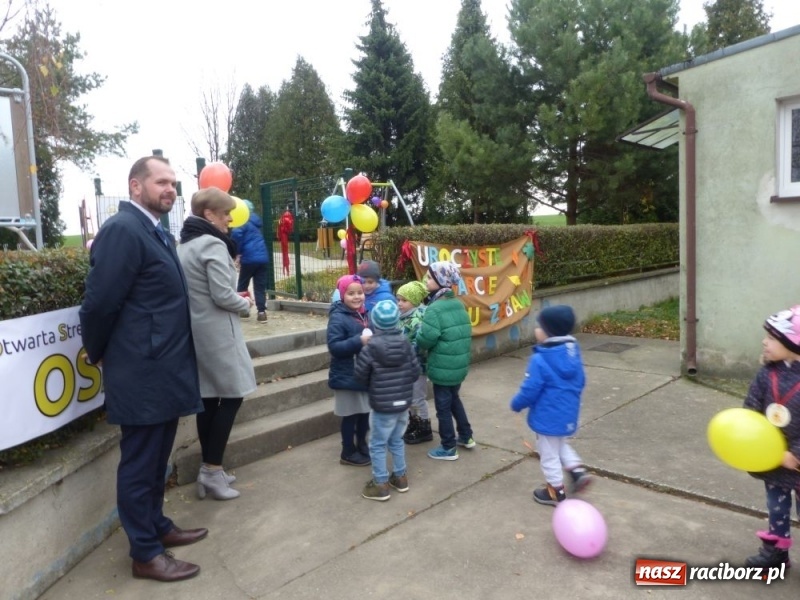 Zdjęcie w galerii na portalu naszraciborz.pl: W Pietraszynie powstała Otwarta Strefa Aktywności wiadomości z regionu