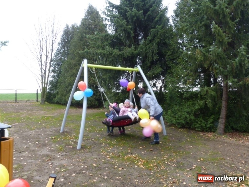 Zdjęcie w galerii na portalu naszraciborz.pl: W Pietraszynie powstała Otwarta Strefa Aktywności wiadomości z regionu