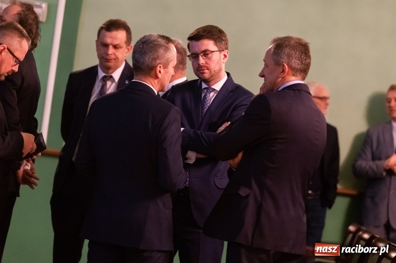 Zdjęcie w galerii na portalu naszraciborz.pl: W Raciborzu dyskutowano o konstytucji dla nauki  wiadomości z regionu