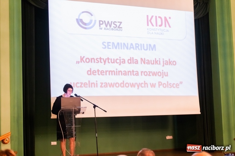 Zdjęcie w galerii na portalu naszraciborz.pl: W Raciborzu dyskutowano o konstytucji dla nauki  wiadomości z regionu