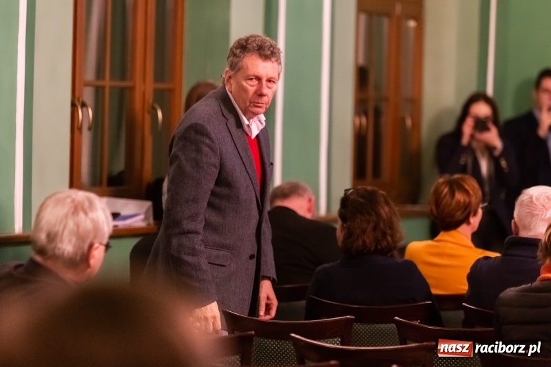 Zdjęcie w galerii na portalu naszraciborz.pl: W Raciborzu dyskutowano o konstytucji dla nauki  wiadomości z regionu