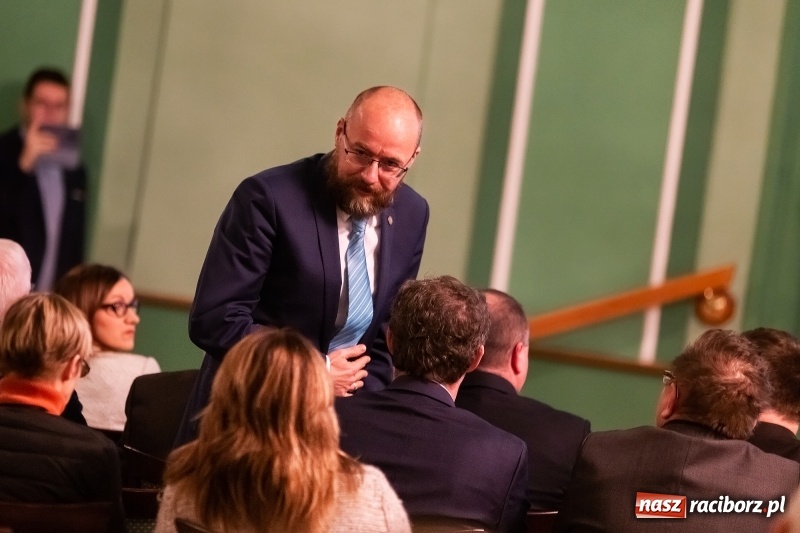 Zdjęcie w galerii na portalu naszraciborz.pl: W Raciborzu dyskutowano o konstytucji dla nauki  wiadomości z regionu