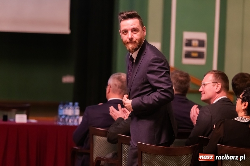 Zdjęcie w galerii na portalu naszraciborz.pl: W Raciborzu dyskutowano o konstytucji dla nauki  wiadomości z regionu