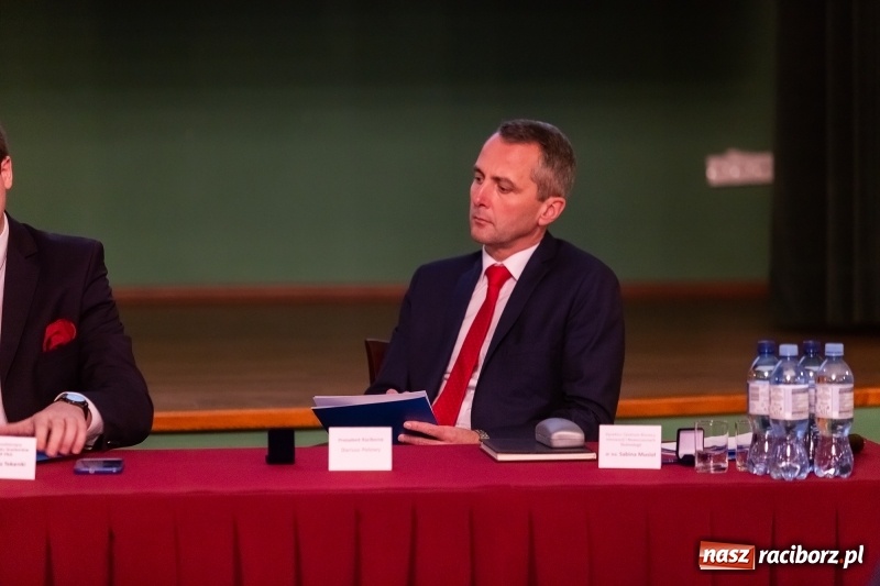 Zdjęcie w galerii na portalu naszraciborz.pl: W Raciborzu dyskutowano o konstytucji dla nauki  wiadomości z regionu