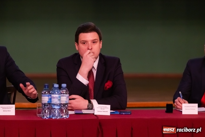 Zdjęcie w galerii na portalu naszraciborz.pl: W Raciborzu dyskutowano o konstytucji dla nauki  wiadomości z regionu