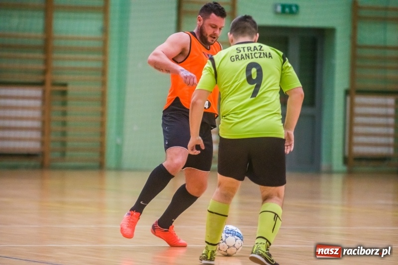 Zdjęcie w galerii na portalu naszraciborz.pl: Poniedziałek z HLPN. Drugi weekend rozgrywek futsalu za nami wiadomości z regionu