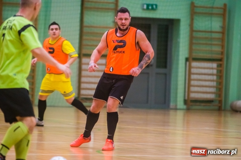Zdjęcie w galerii na portalu naszraciborz.pl: Poniedziałek z HLPN. Drugi weekend rozgrywek futsalu za nami wiadomości z regionu