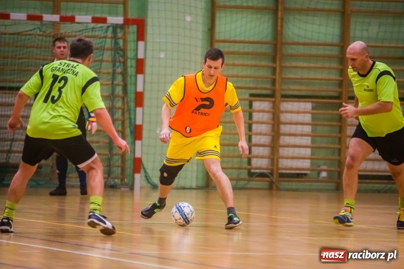 Zdjęcie w galerii na portalu naszraciborz.pl: Poniedziałek z HLPN. Drugi weekend rozgrywek futsalu za nami wiadomości z regionu