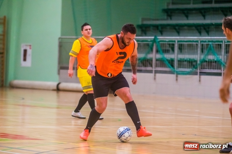 Zdjęcie w galerii na portalu naszraciborz.pl: Poniedziałek z HLPN. Drugi weekend rozgrywek futsalu za nami wiadomości z regionu