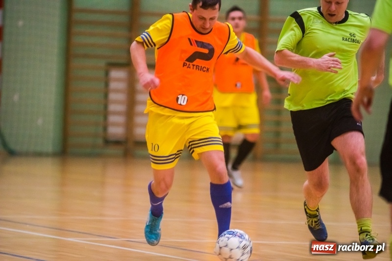 Zdjęcie w galerii na portalu naszraciborz.pl: Poniedziałek z HLPN. Drugi weekend rozgrywek futsalu za nami wiadomości z regionu