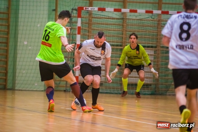 Zdjęcie w galerii na portalu naszraciborz.pl: Poniedziałek z HLPN. Drugi weekend rozgrywek futsalu za nami wiadomości z regionu