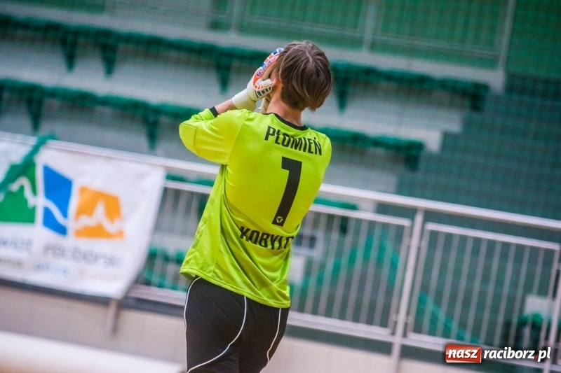 Zdjęcie w galerii na portalu naszraciborz.pl: Poniedziałek z HLPN. Drugi weekend rozgrywek futsalu za nami wiadomości z regionu