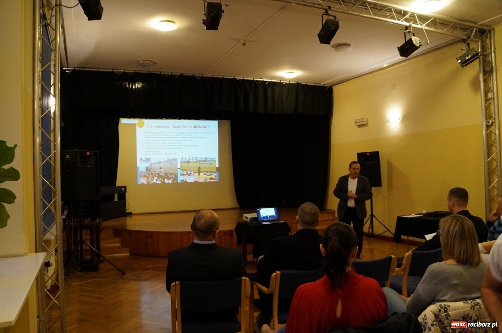 Zdjęcie w galerii na portalu naszraciborz.pl: Seminarium z samoobrony w RCK wiadomości z regionu