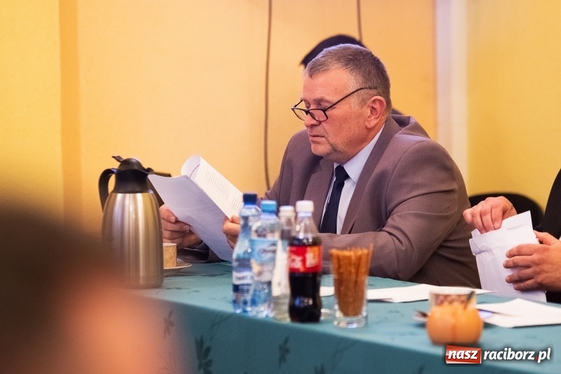 Zdjęcie w galerii na portalu naszraciborz.pl: Nowa Rada Miejska Krzanowic już pracuje wiadomości z regionu