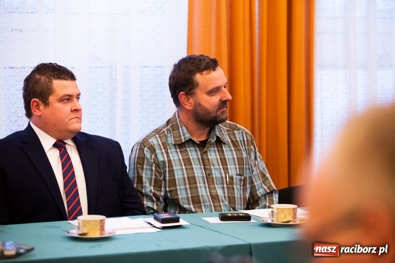 Zdjęcie w galerii na portalu naszraciborz.pl: Nowa Rada Miejska Krzanowic już pracuje wiadomości z regionu