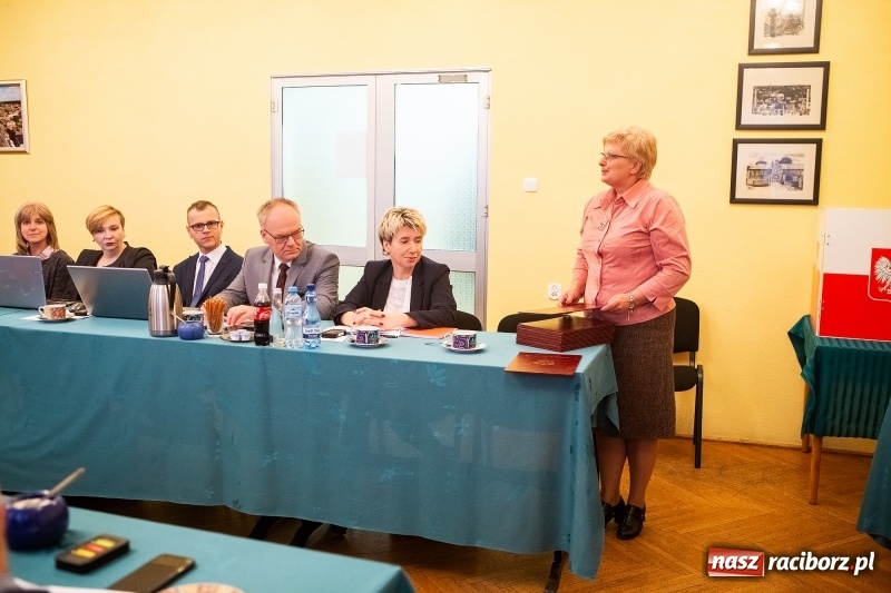 Zdjęcie w galerii na portalu naszraciborz.pl: Nowa Rada Miejska Krzanowic już pracuje wiadomości z regionu