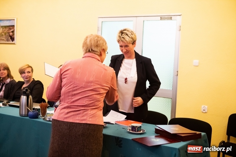 Zdjęcie w galerii na portalu naszraciborz.pl: Nowa Rada Miejska Krzanowic już pracuje wiadomości z regionu