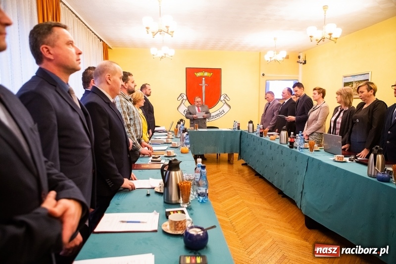 Zdjęcie w galerii na portalu naszraciborz.pl: Nowa Rada Miejska Krzanowic już pracuje wiadomości z regionu