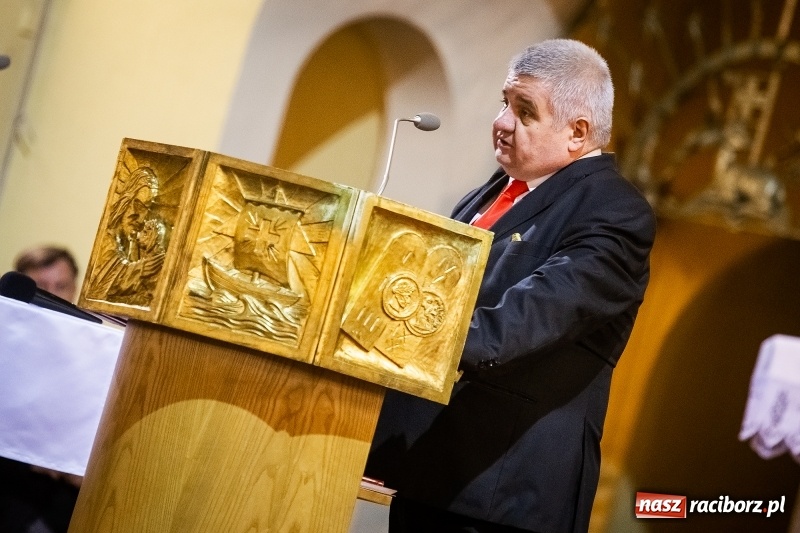 Zdjęcie w galerii na portalu naszraciborz.pl: 100 lat Niepodległości. Wręczono kolejne medale ks. Stefana Pieczki wiadomości z regionu