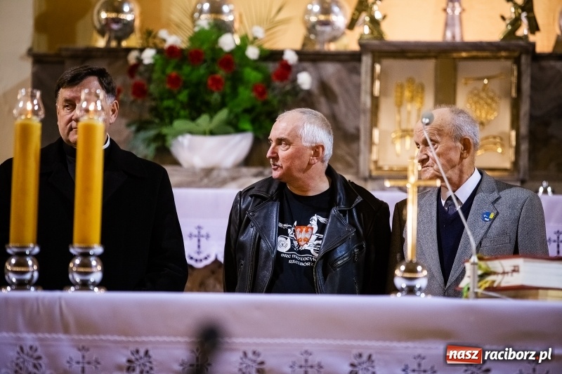 Zdjęcie w galerii na portalu naszraciborz.pl: 100 lat Niepodległości. Wręczono kolejne medale ks. Stefana Pieczki wiadomości z regionu