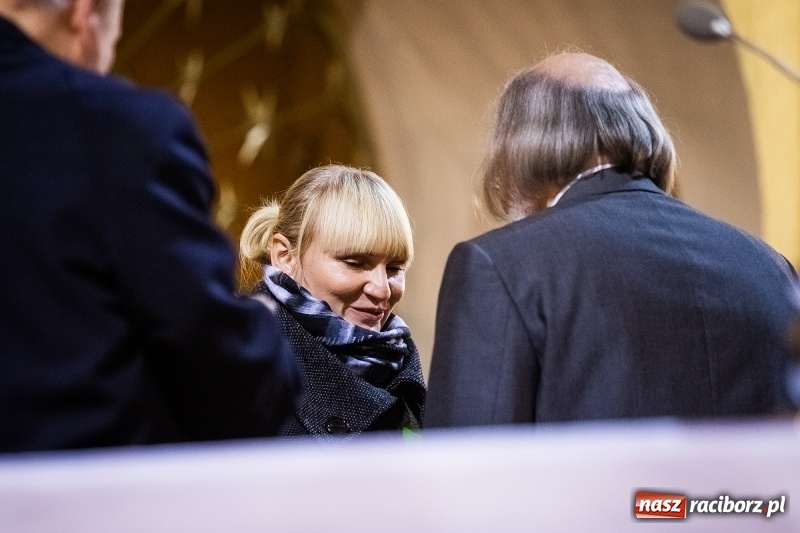 Zdjęcie w galerii na portalu naszraciborz.pl: 100 lat Niepodległości. Wręczono kolejne medale ks. Stefana Pieczki wiadomości z regionu