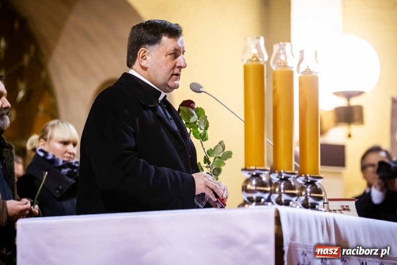 Zdjęcie w galerii na portalu naszraciborz.pl: 100 lat Niepodległości. Wręczono kolejne medale ks. Stefana Pieczki wiadomości z regionu