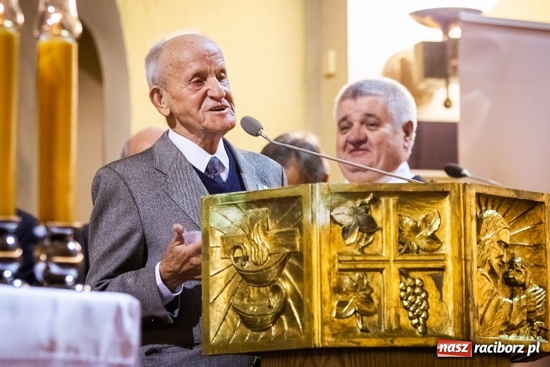 Zdjęcie w galerii na portalu naszraciborz.pl: 100 lat Niepodległości. Wręczono kolejne medale ks. Stefana Pieczki wiadomości z regionu