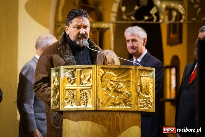 Zdjęcie w galerii na portalu naszraciborz.pl: 100 lat Niepodległości. Wręczono kolejne medale ks. Stefana Pieczki wiadomości z regionu