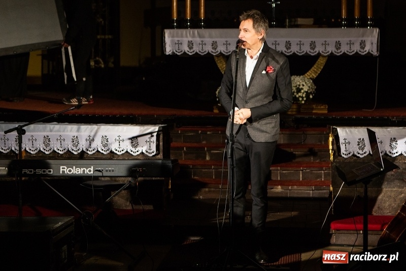 Zdjęcie w galerii na portalu naszraciborz.pl: 100 lat Niepodległości. Wręczono kolejne medale ks. Stefana Pieczki wiadomości z regionu