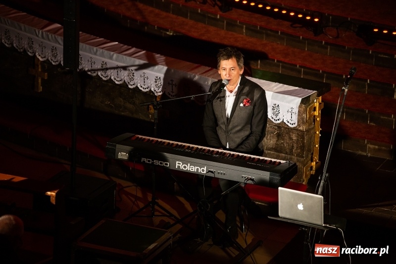 Zdjęcie w galerii na portalu naszraciborz.pl: 100 lat Niepodległości. Wręczono kolejne medale ks. Stefana Pieczki wiadomości z regionu