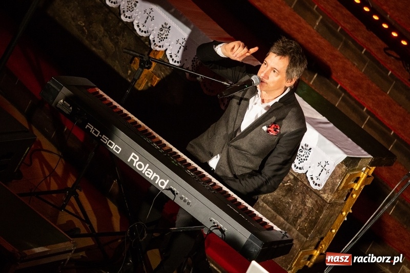 Zdjęcie w galerii na portalu naszraciborz.pl: 100 lat Niepodległości. Wręczono kolejne medale ks. Stefana Pieczki wiadomości z regionu